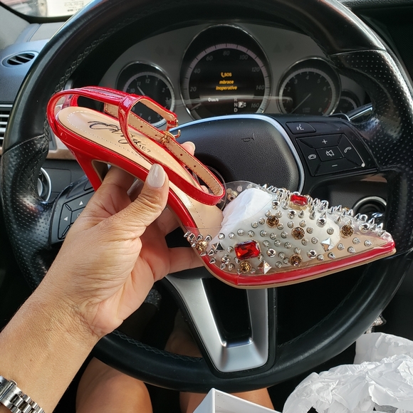 Heels - Picture 4 of 6